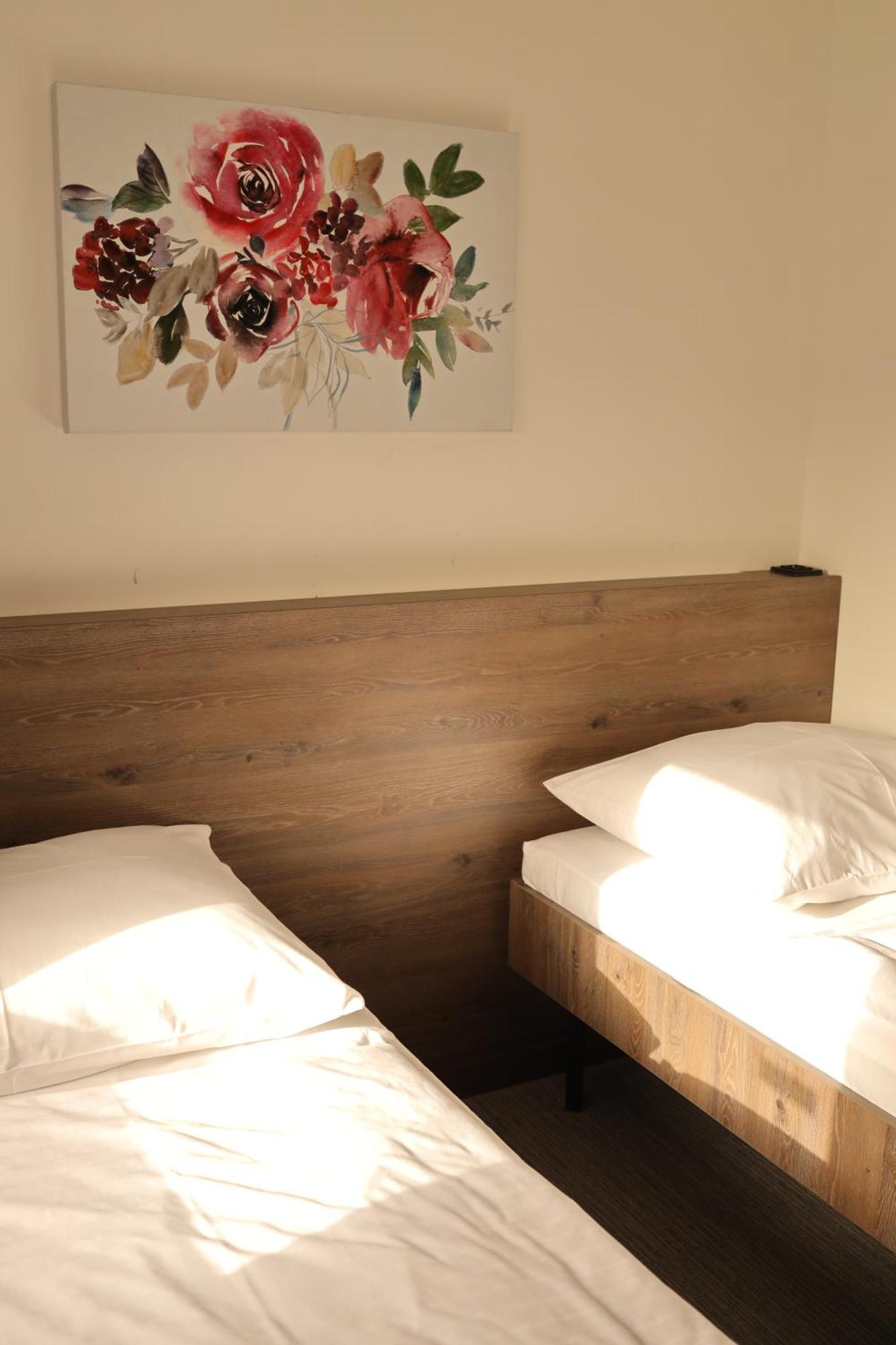 Golden Golem Hotel & Spa Прага Экстерьер фото
