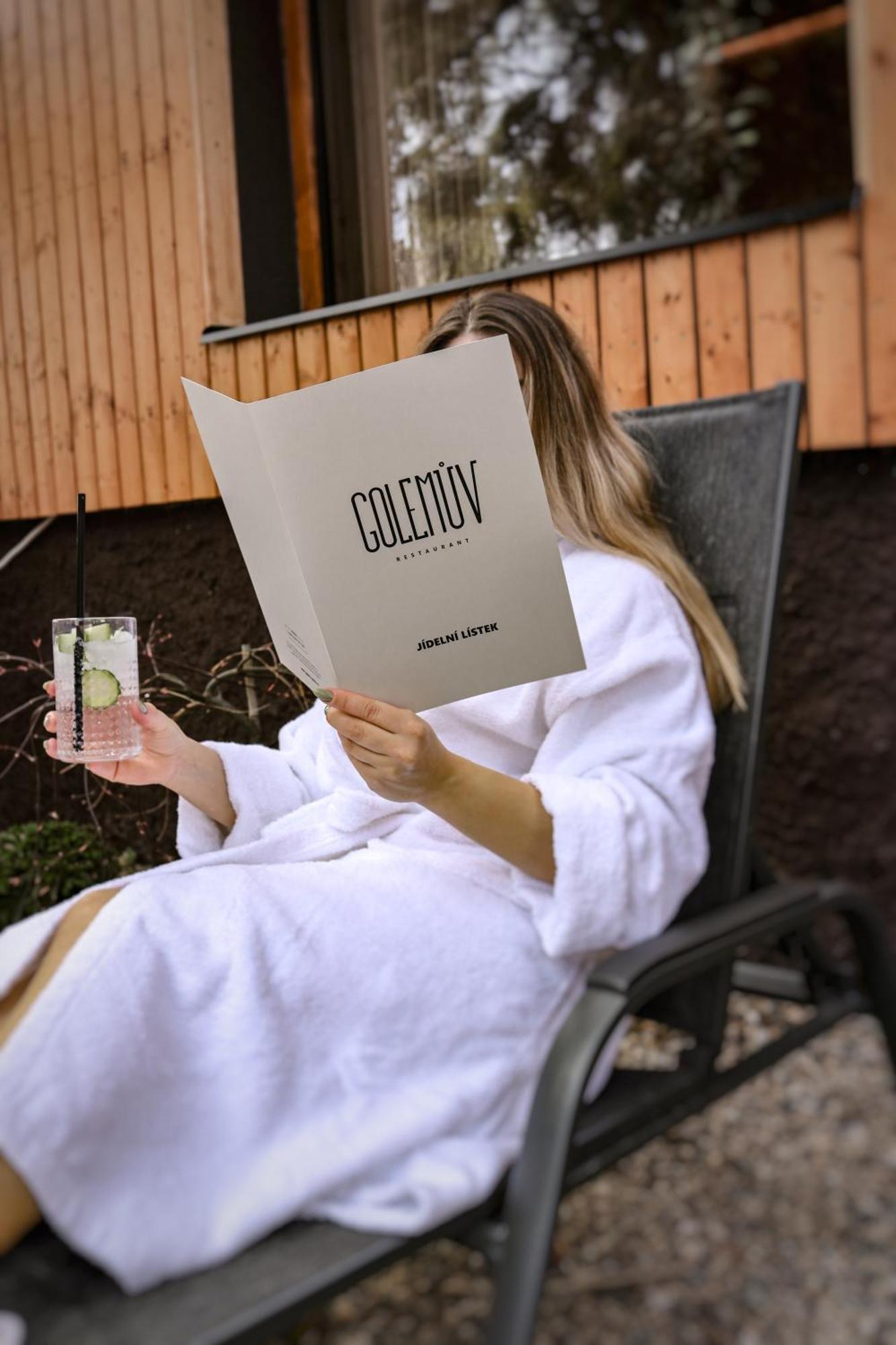 Golden Golem Hotel & Spa Прага Экстерьер фото