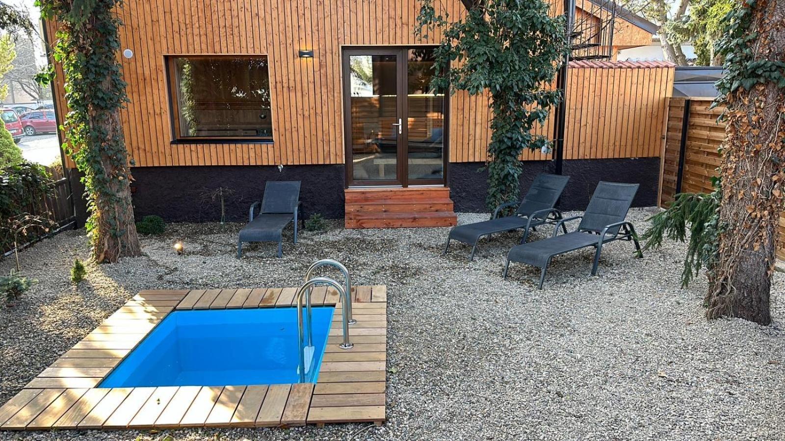 Golden Golem Hotel & Spa Прага Экстерьер фото