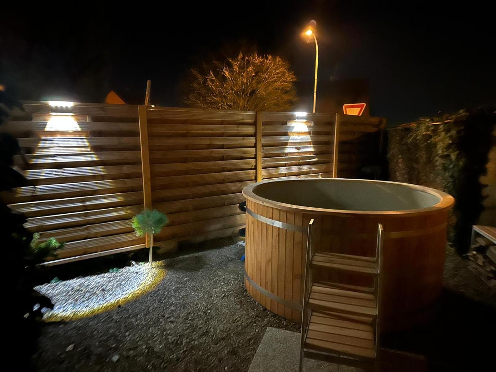 Golden Golem Hotel & Spa Прага Экстерьер фото